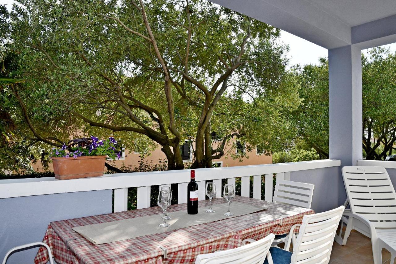 Apartmani Novotny Plavi Banjol Buitenkant foto